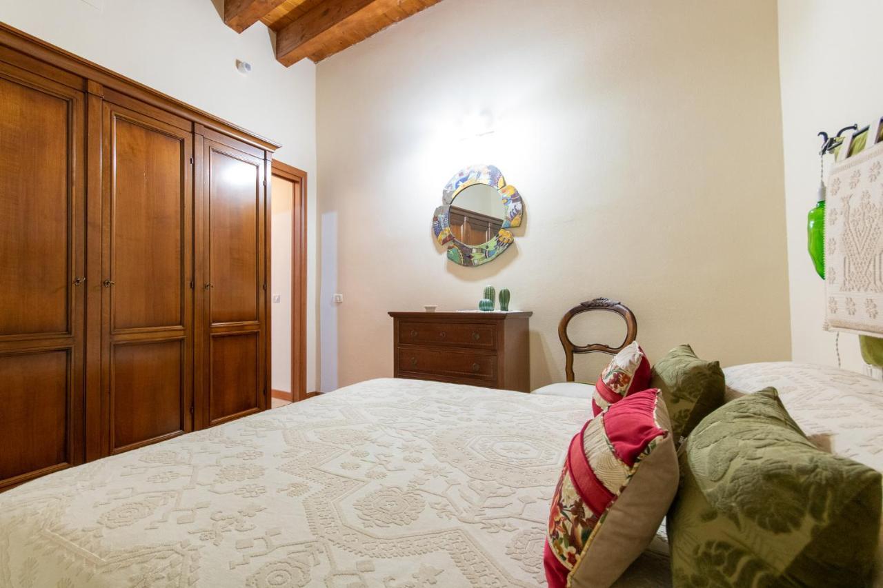 Appartement Le Dame Di Castello à Cagliari Extérieur photo